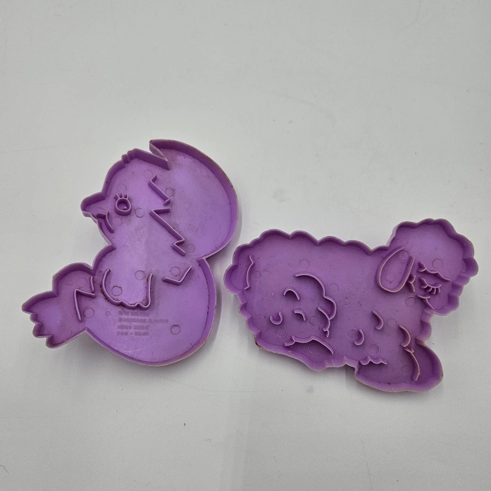 1978 Vintage Purple Wilton Easter Cookie Cutters 3"×4" Lamb Chick